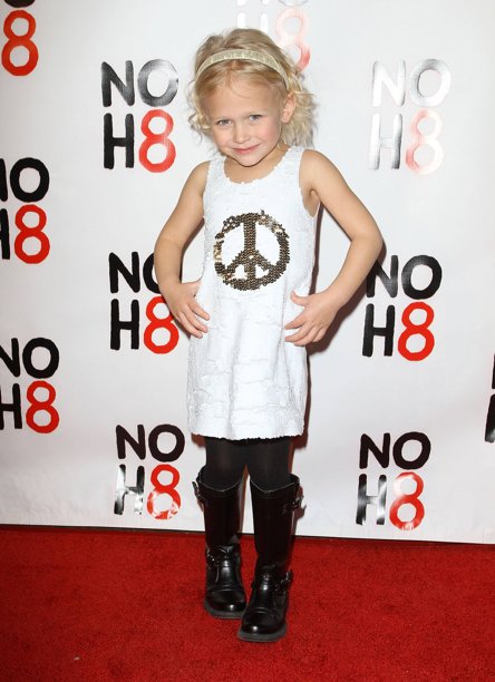 Aly Alyn Lind - benefit for NoH8