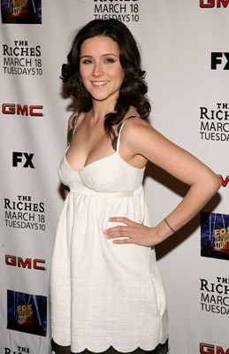 Shannon Woodward at event of The Riches (2007)