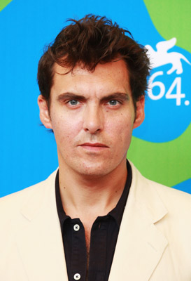 Joe Wright at event of Atonement (2007)