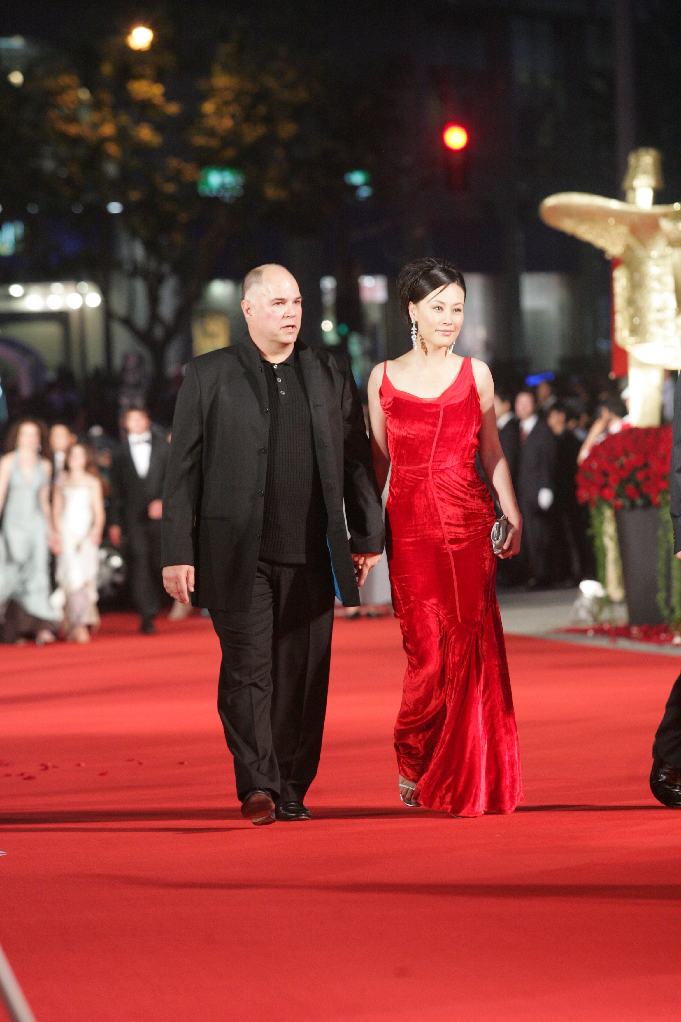Vivian Wu and husband, writer/director/producer Oscar Luis Costo, at the 9th Shanghai international film festival opening red carpet.