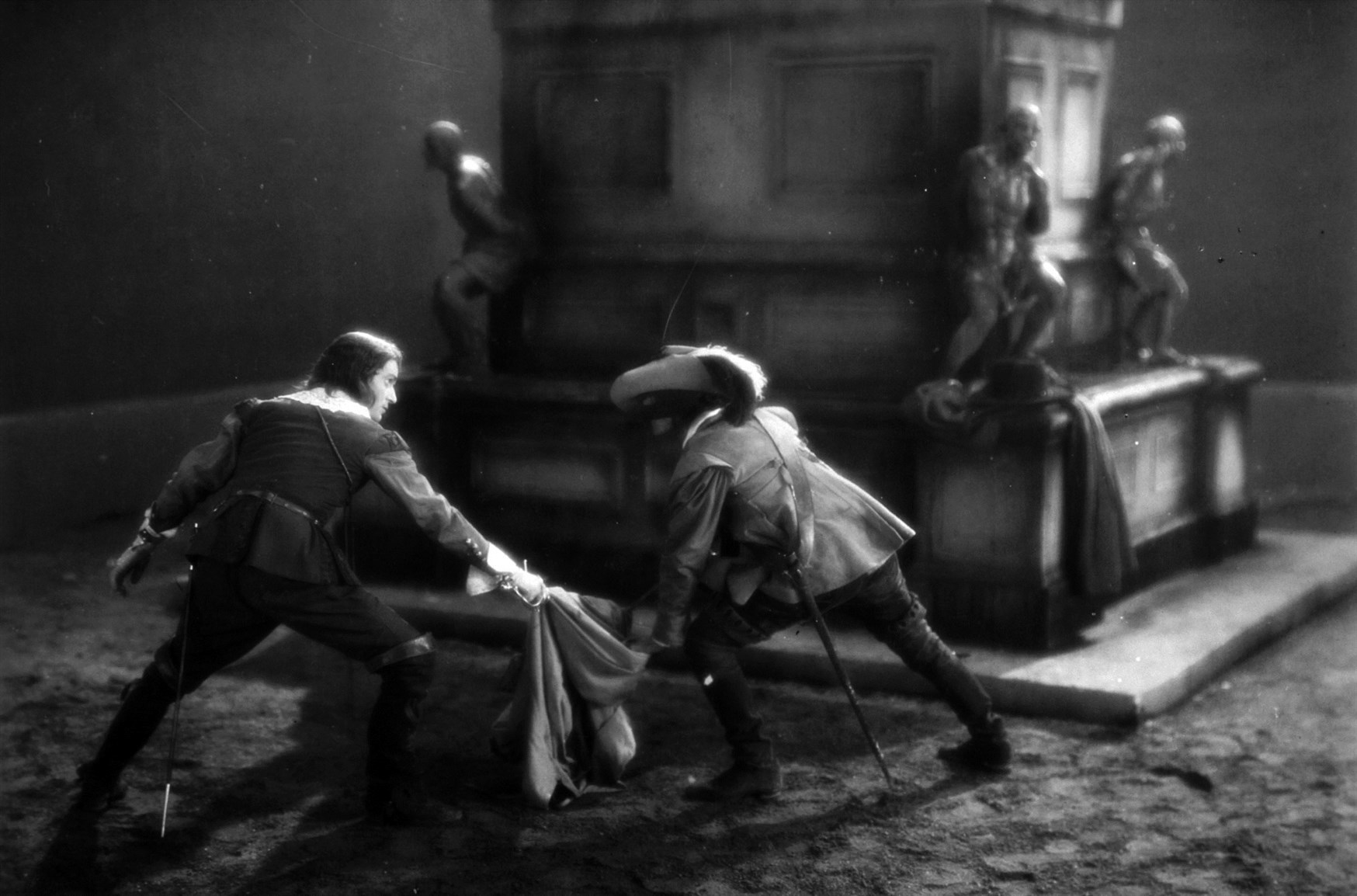 Still of Pierre Blanchar, Alberto Cavalcanti and Henry Wulschleger in Le capitaine Fracasse (1929)