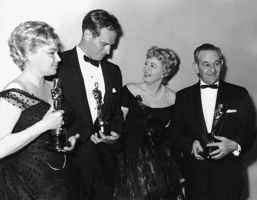 Simone Signoret, Charlton Heston, Shelley Winters, William Wyler. Academy Awards: 32nd Annual, 1960