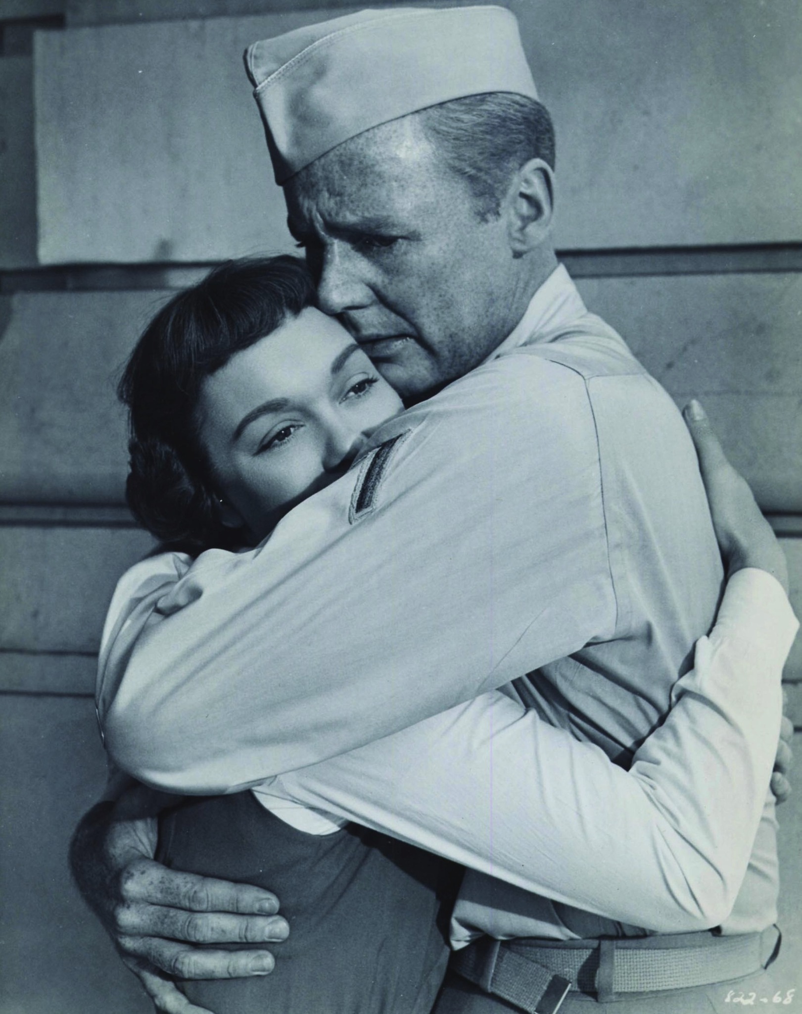 Still of Van Johnson and Jane Wyman in Miracle in the Rain (1956)
