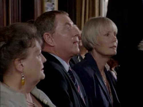 Still of John Nettles and Jane Wymark in Midsomerio zmogzudystes (1997)