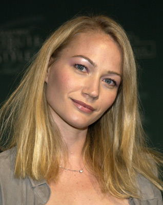 Sarah Wynter