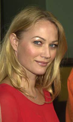 Sarah Wynter at event of Bubble Boy (2001)