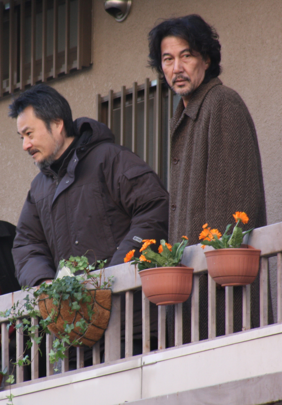 Still of Kiyoshi Kurosawa and Kôji Yakusho in Tôkyô sonata (2008)