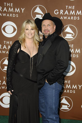 Garth Brooks and Trisha Yearwood at event of The 48th Annual Grammy Awards (2006)