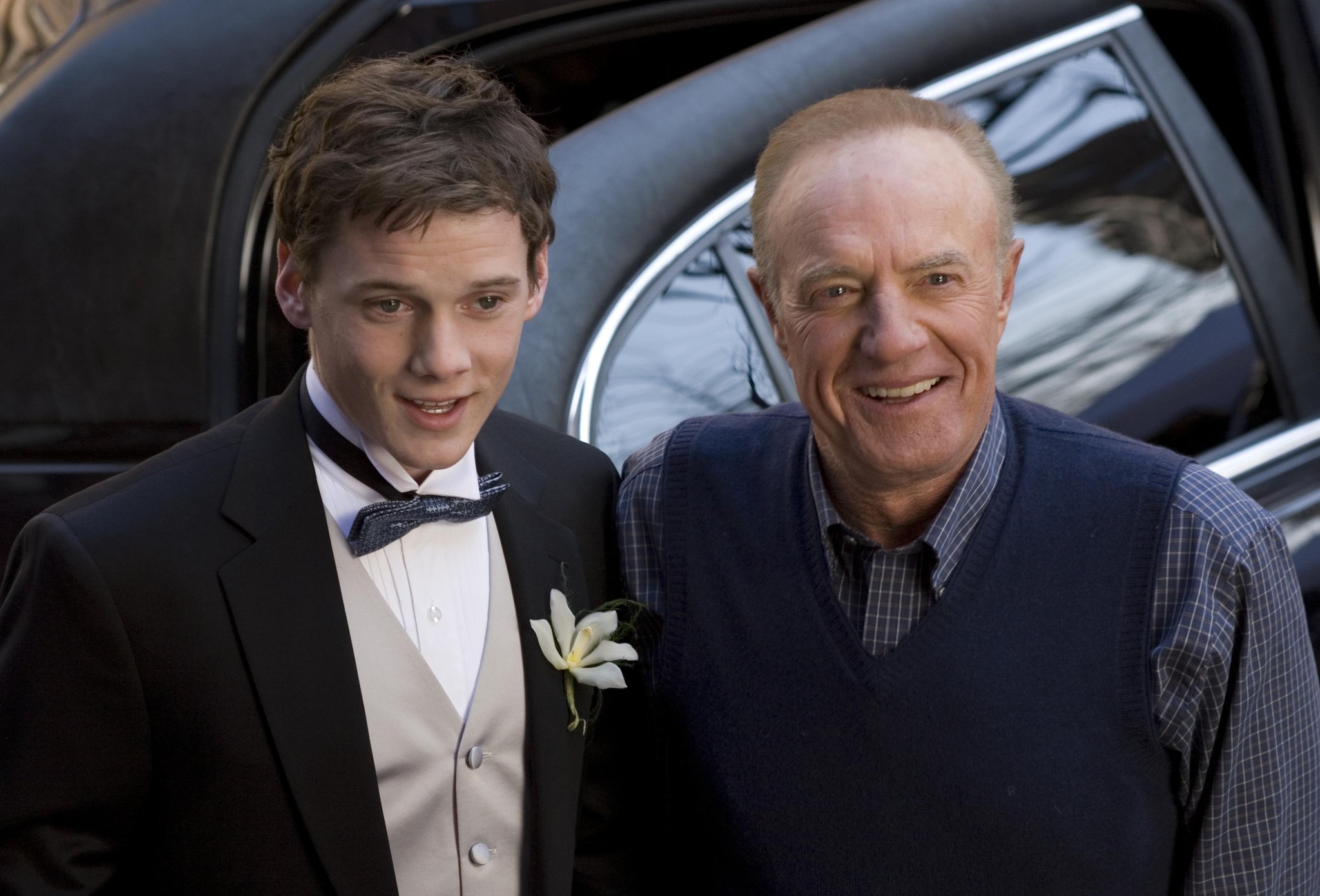 Still of James Caan and Anton Yelchin in New York, I Love You (2008)