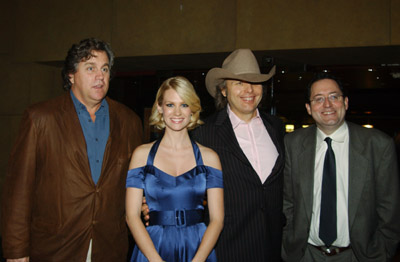 January Jones, Dwight Yoakam and Tom Bernard at event of The Three Burials of Melquiades Estrada (2005)