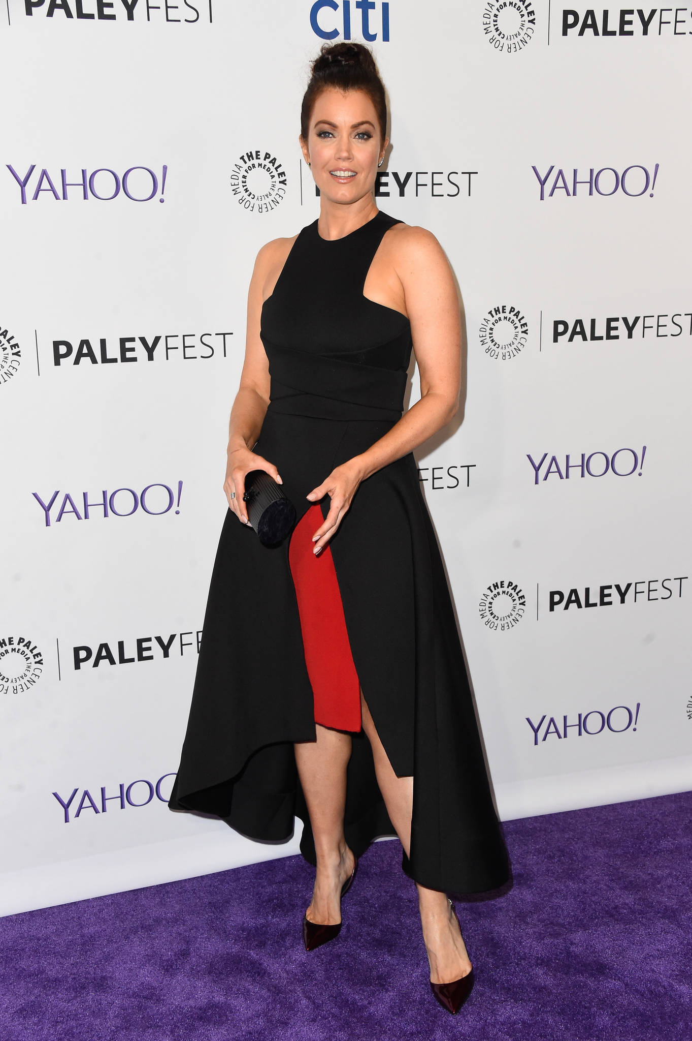 Bellamy Young at event of Scandal (2012)