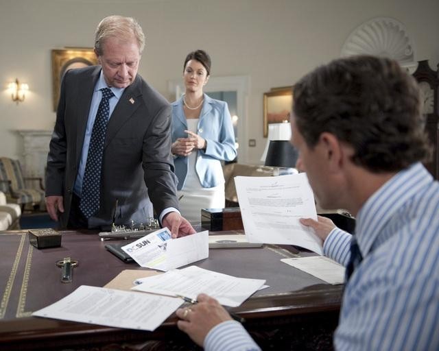 Still of Tony Goldwyn, Jeff Perry and Bellamy Young in Scandal (2012)