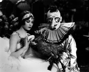 Still of Lon Chaney and Loretta Young in Laugh, Clown, Laugh (1928)