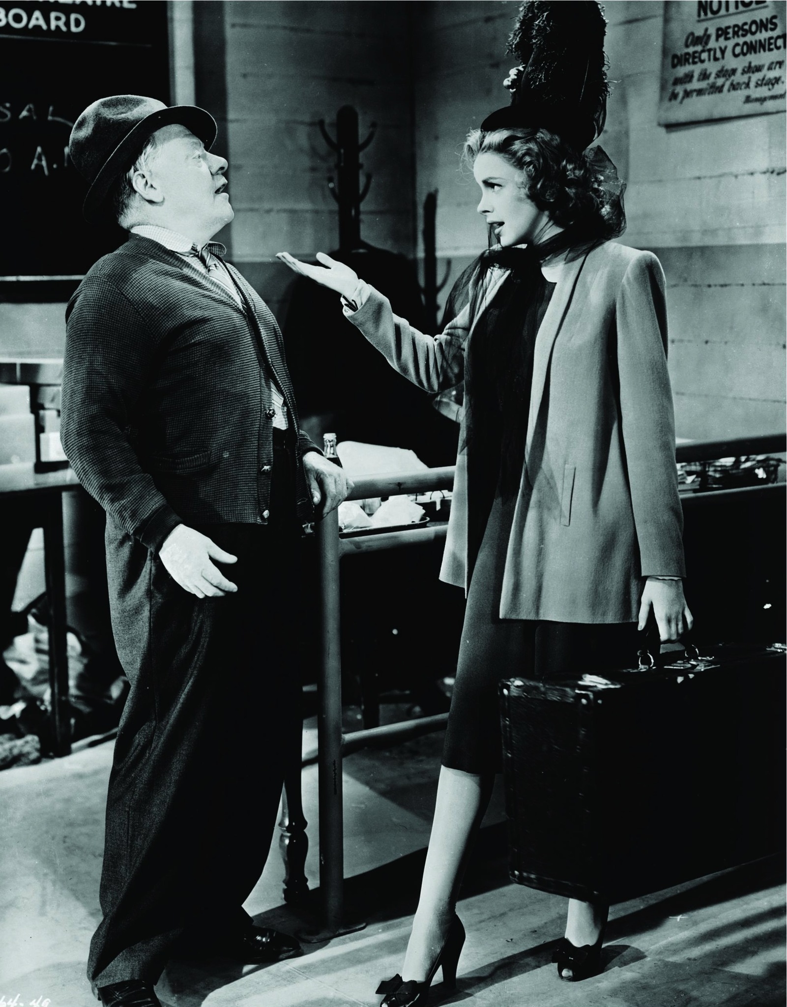 Still of Judy Garland and Joe Yule in Presenting Lily Mars (1943)