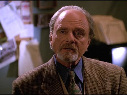 Still of Harris Yulin in Vampyru zudike (1997)