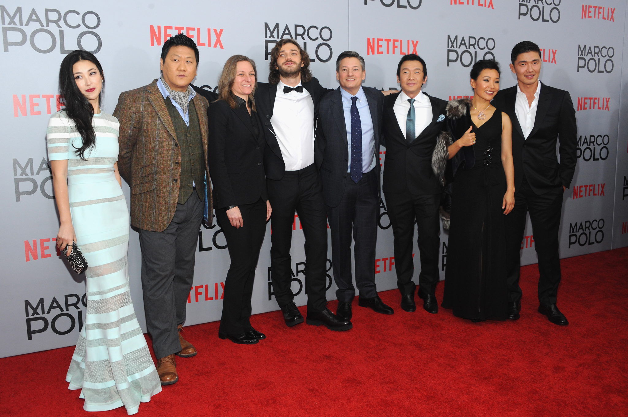 Joan Chen, Benedict Wong, Rick Yune, Ted Sarandos, Cindy Holland, Chin Han, Lorenzo Richelmy and Zhu Zhu at event of Marco Polo (2014)