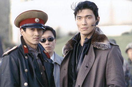 Will Yun Lee and Rick Yune in Pasveikink mirti kita diena (2002)