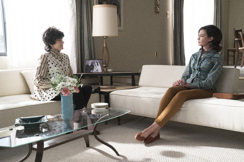 Still of Odette Annable and Holley Fain in The Astronaut Wives Club (2015)