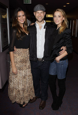Odette Annable, Marcos Efron and Amber Heard at event of And Soon the Darkness (2010)