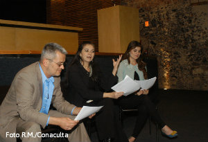 CONACULTA - Lectura: Director Antonio Zavala Kugler, novelist Carmen Boullosa and actress Maria Aura.