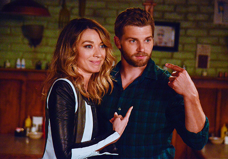 Still of Natalie Zea and Mike Vogel in Under the Dome (2013)