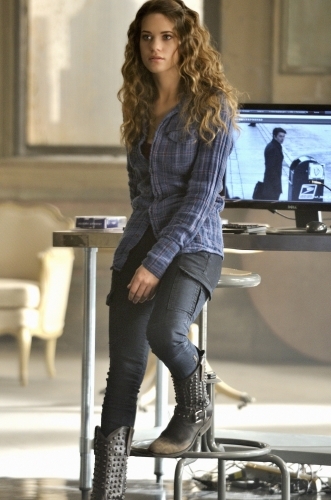 Still of Lyndsy Fonseca in Nikita (2010)