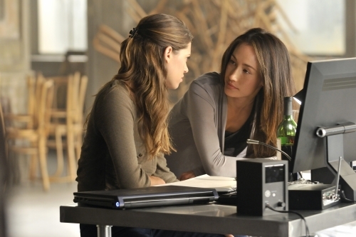 Still of Maggie Q and Lyndsy Fonseca in Nikita (2010)