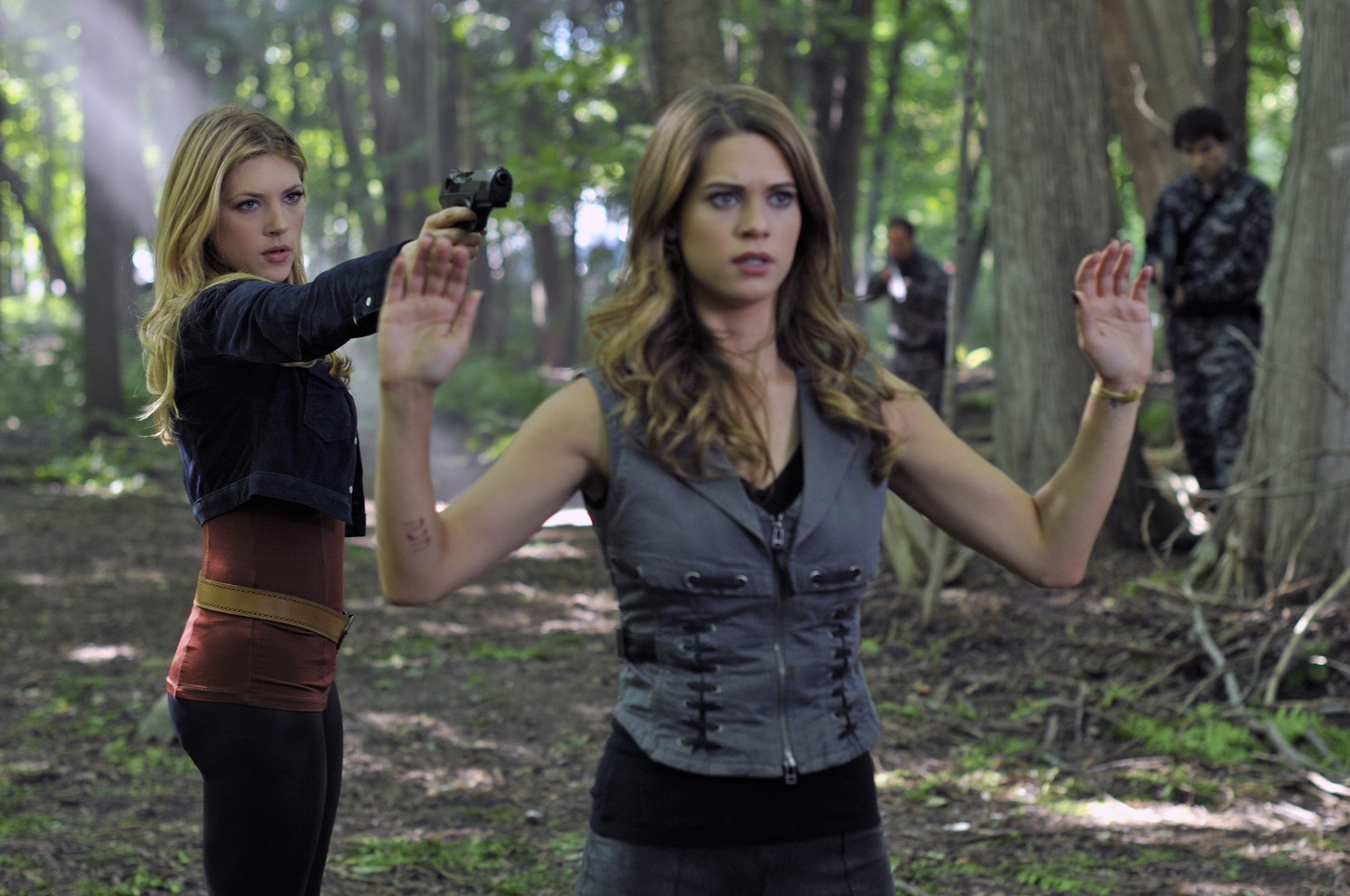 Still of Katheryn Winnick and Lyndsy Fonseca in Nikita (2010)