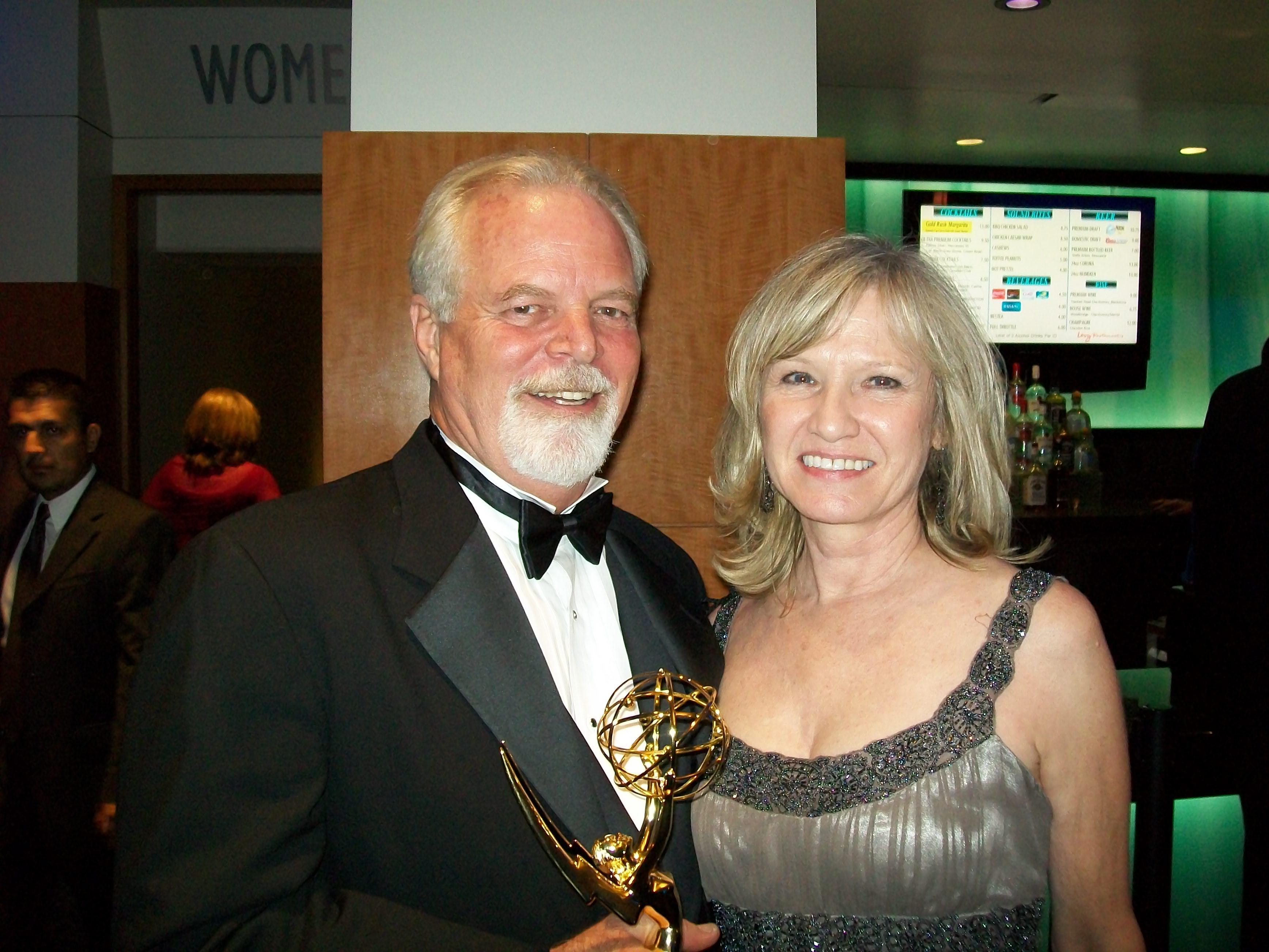 2009 Emmy Awards-Winner (Best Sound Editing/Series) 