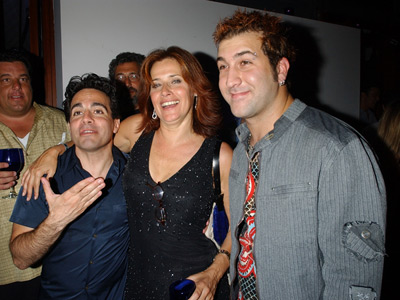 Lorraine Bracco, Joey Fatone and Mario Cantone at event of Sex and the City (1998)