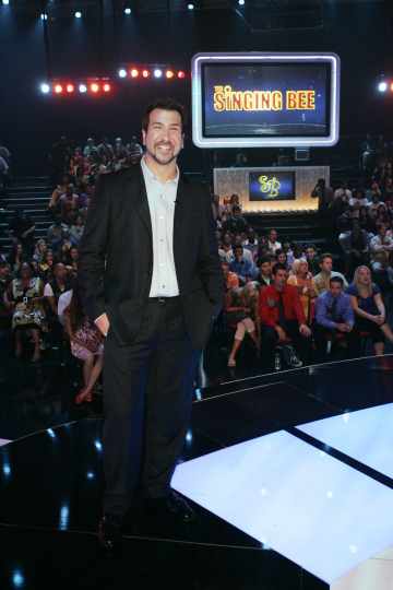 Still of Joey Fatone in The Singing Bee (2007)