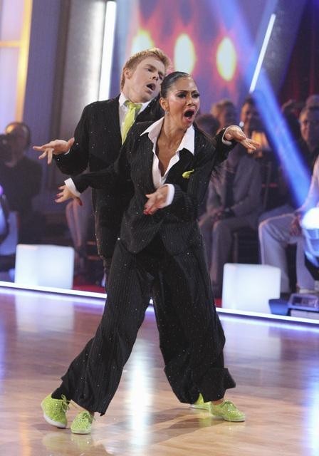 Still of Nicole Scherzinger and Derek Hough in Dancing with the Stars (2005)