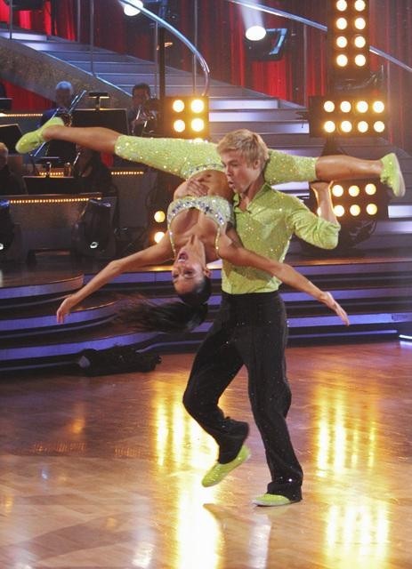 Still of Nicole Scherzinger and Derek Hough in Dancing with the Stars (2005)