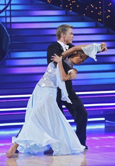 Still of Nicole Scherzinger and Derek Hough in Dancing with the Stars (2005)