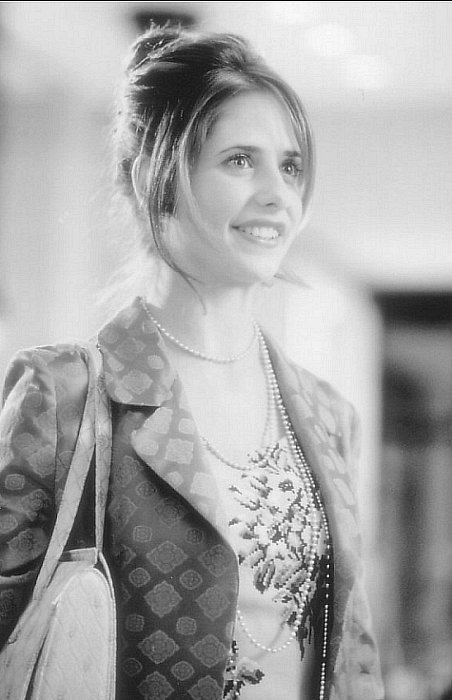 Still of Sarah Michelle Gellar in Simply Irresistible (1999)