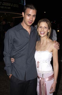 Sarah Michelle Gellar and Freddie Prinze Jr. at event of Summer Catch (2001)