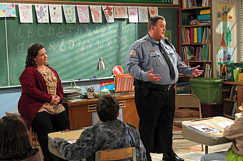 Still of Melissa McCarthy and Billy Gardell in Mike & Molly (2010)