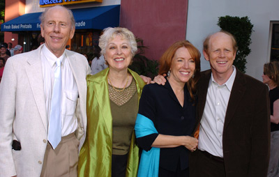 Ron Howard, Cheryl Howard, Rance Howard and Judy Howard at event of Cinderella Man (2005)