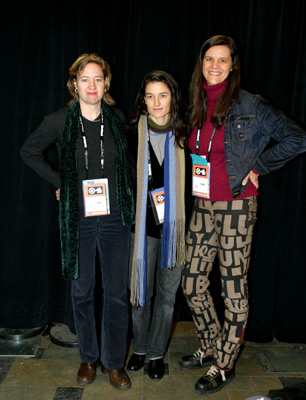 Kristen Johnson, Katy Chevigny and Dallas Brennan at event of Deadline (2004)