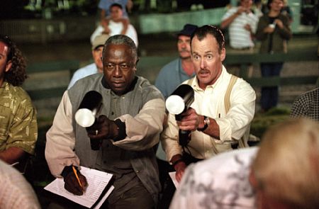 Still of Freddie Prinze Jr. and Hank Aaron in Summer Catch (2001)