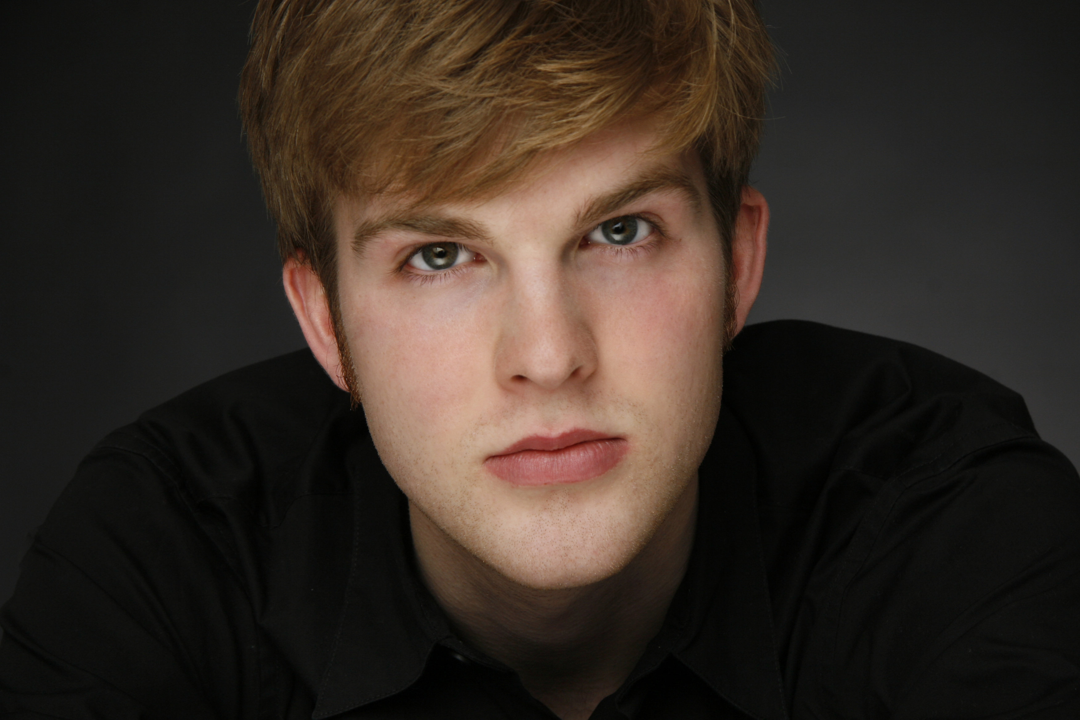 December 2006 Headshot