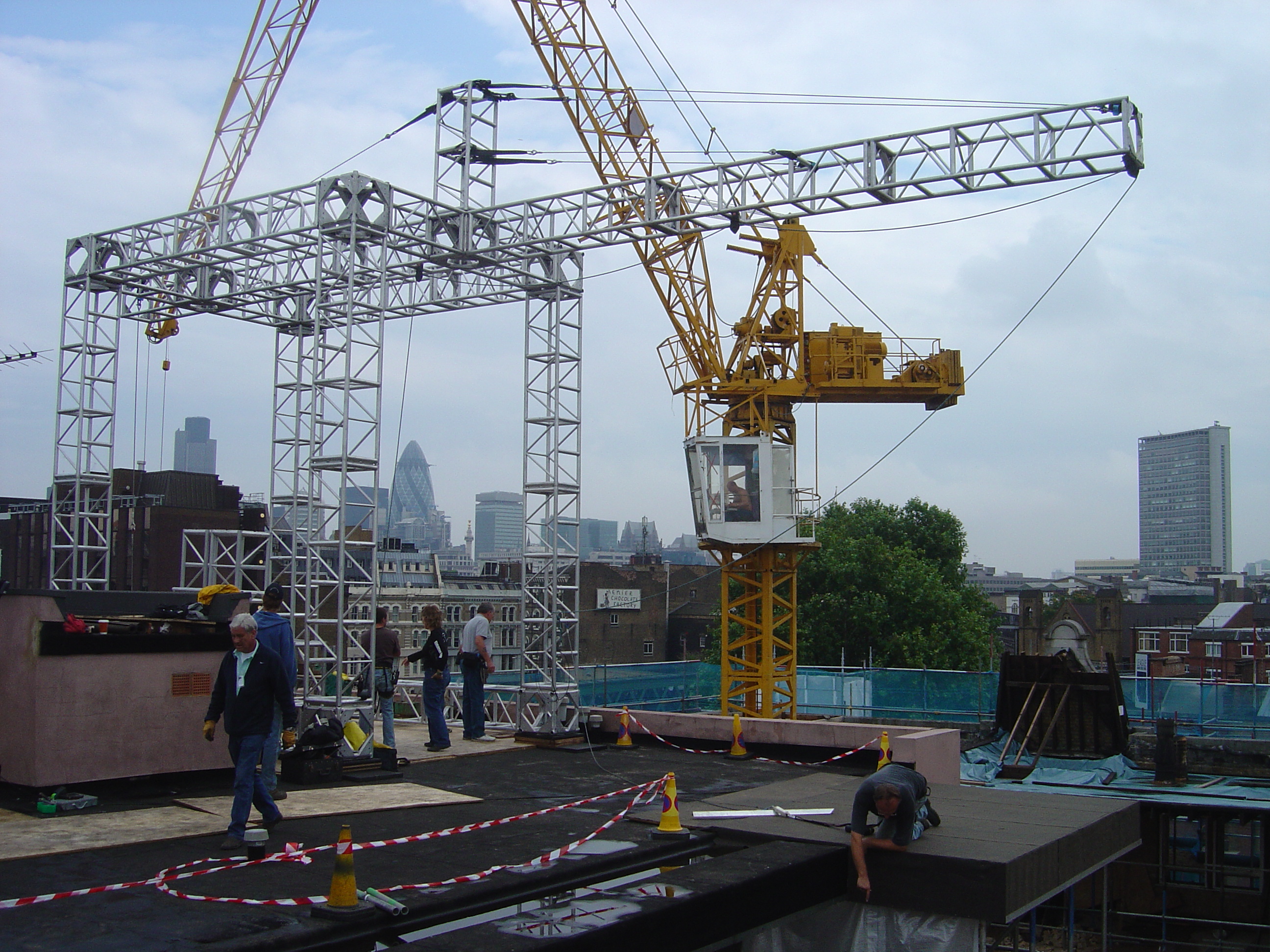 Truss, Stunt Rig designed for Breaking and Entering roof top jump on top of London Skyscraper near Waterloo.