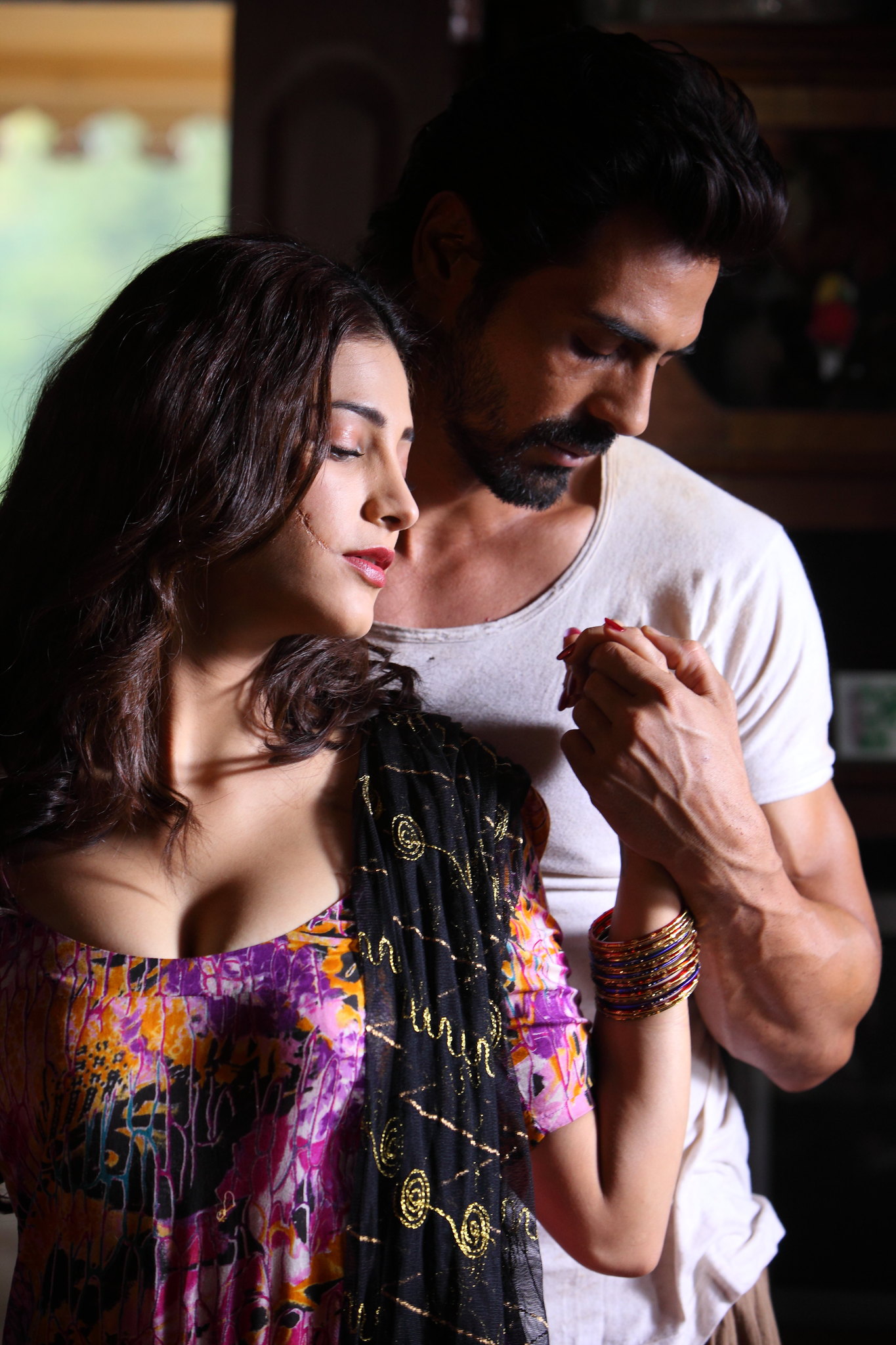 Still of Arjun Rampal and Huma Qureshi in D-Day (2013)