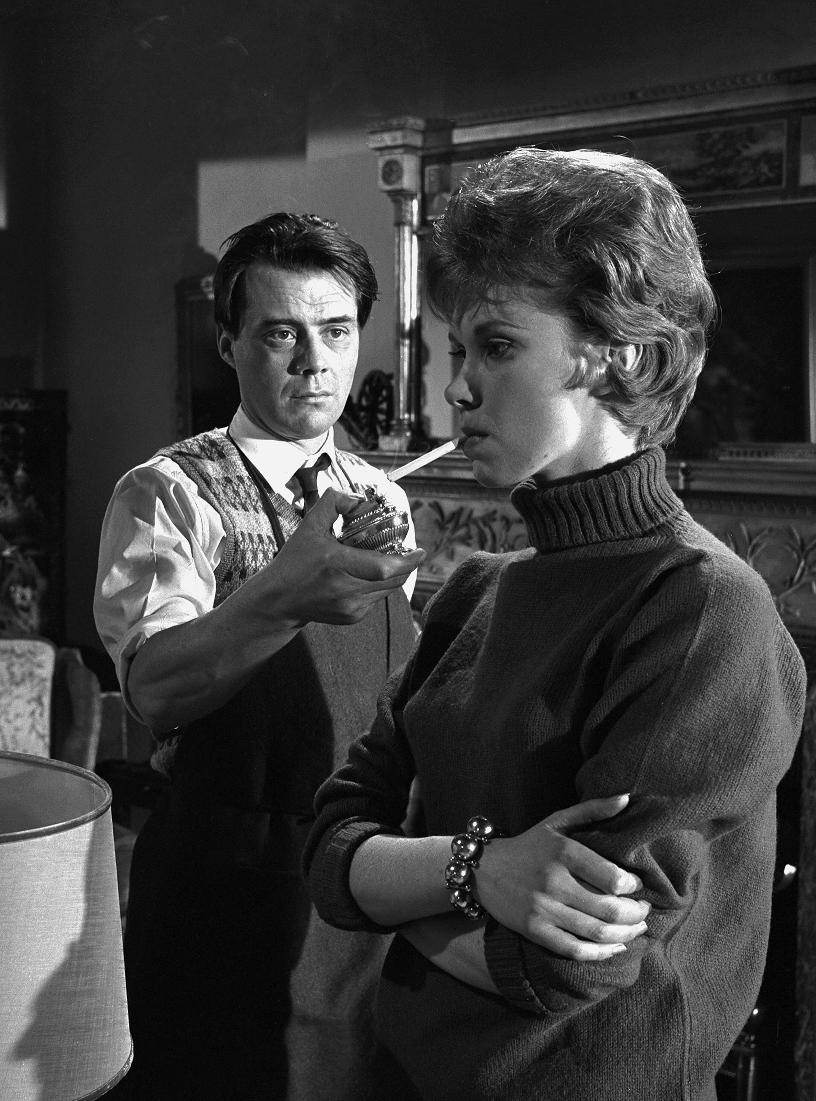 Still of Dirk Bogarde and Wendy Craig in The Servant (1963)