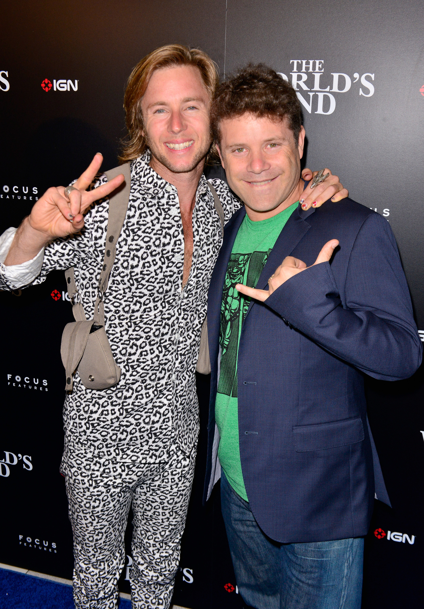 Sean Astin and Greg Cipes at event of The World's End (2013)