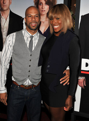 Common and Serena Williams at event of Naktinis pasimatymas (2010)