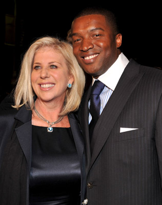 Roger R. Cross and Callie Khouri at event of Mad Money (2008)