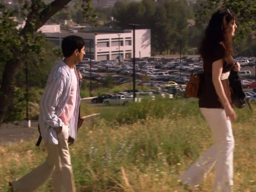 Still of Mary-Louise Parker and Maulik Pancholy in Weeds (2005)