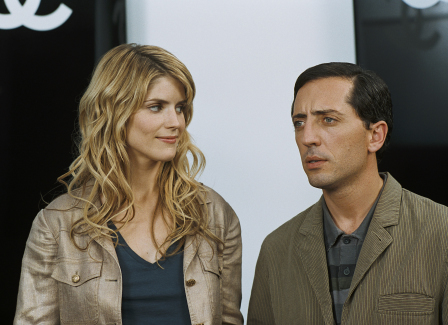 Still of Gad Elmaleh and Alice Taglioni in La doublure (2006)