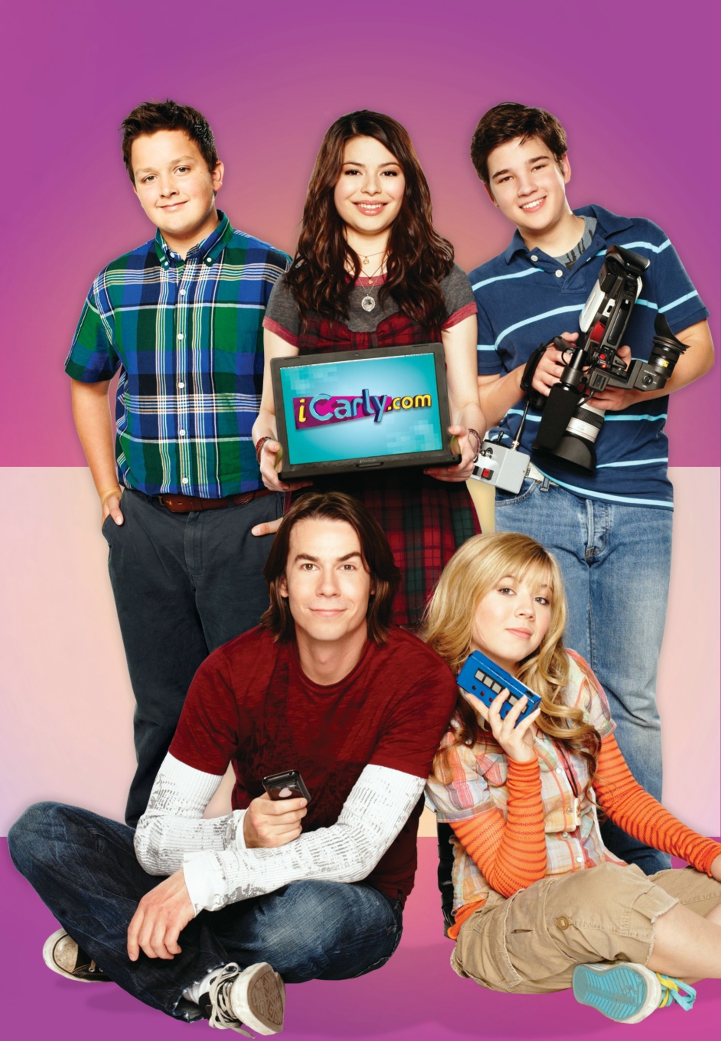 Still of Nathan Kress, Jerry Trainor, Miranda Cosgrove, Jennette McCurdy and Noah Munck in iCarly (2007)